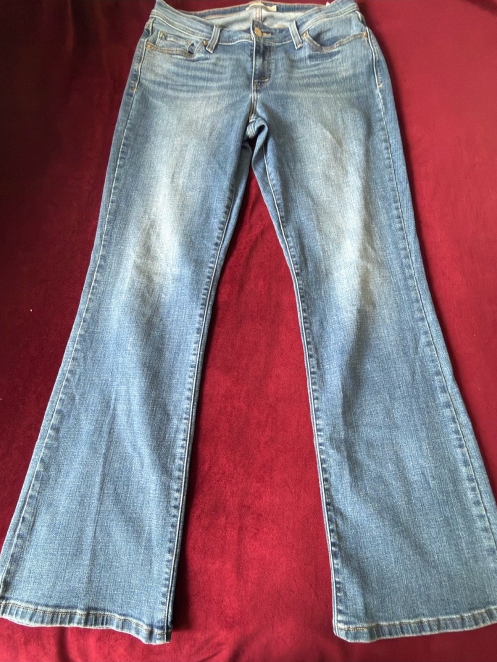 Levi’s Light Wash Flare Jeans — Women’s Wide Leg Size 14